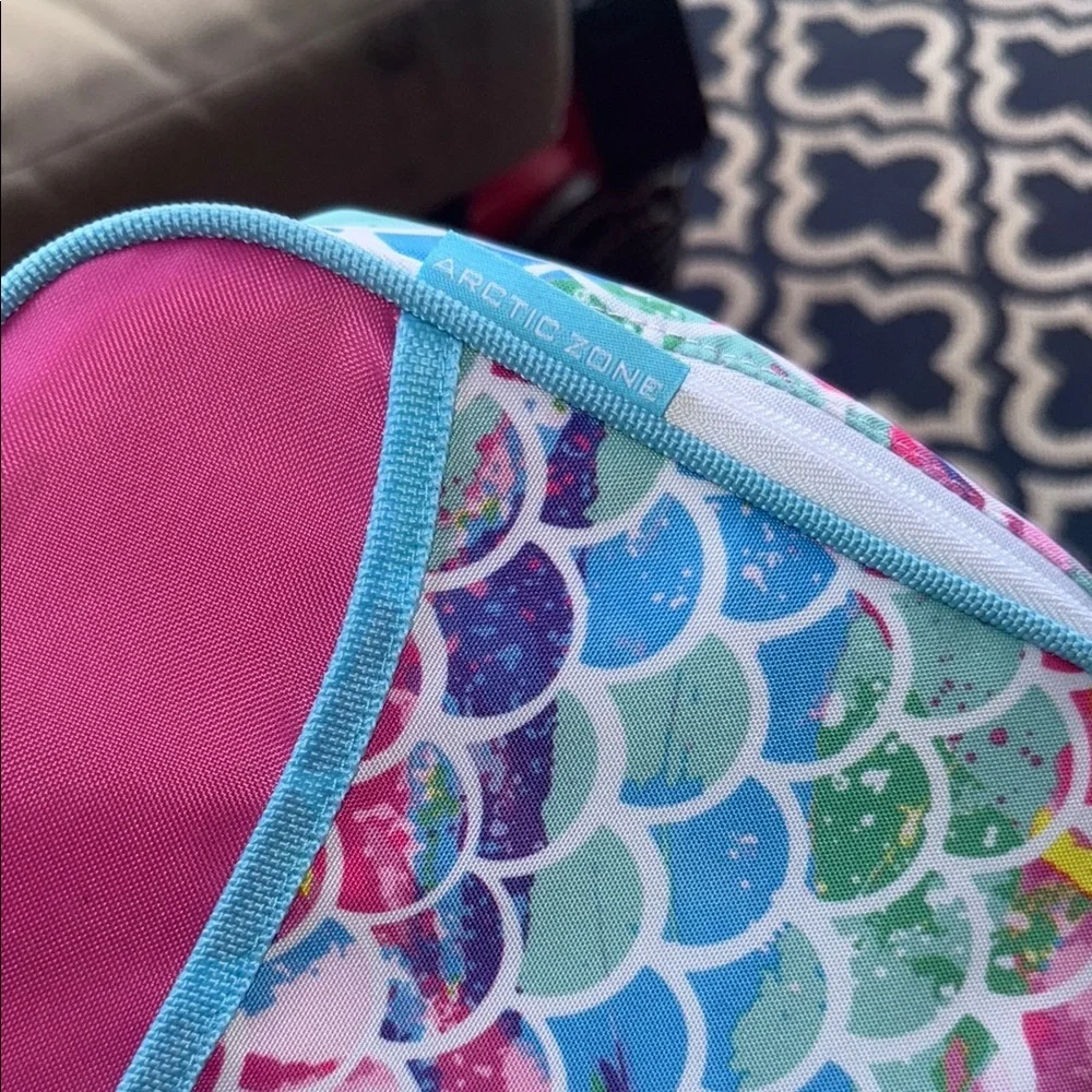 Arctic Zone Insulated Lunch Bag with Colorful Mermaid Scales Design, NWT **READ*